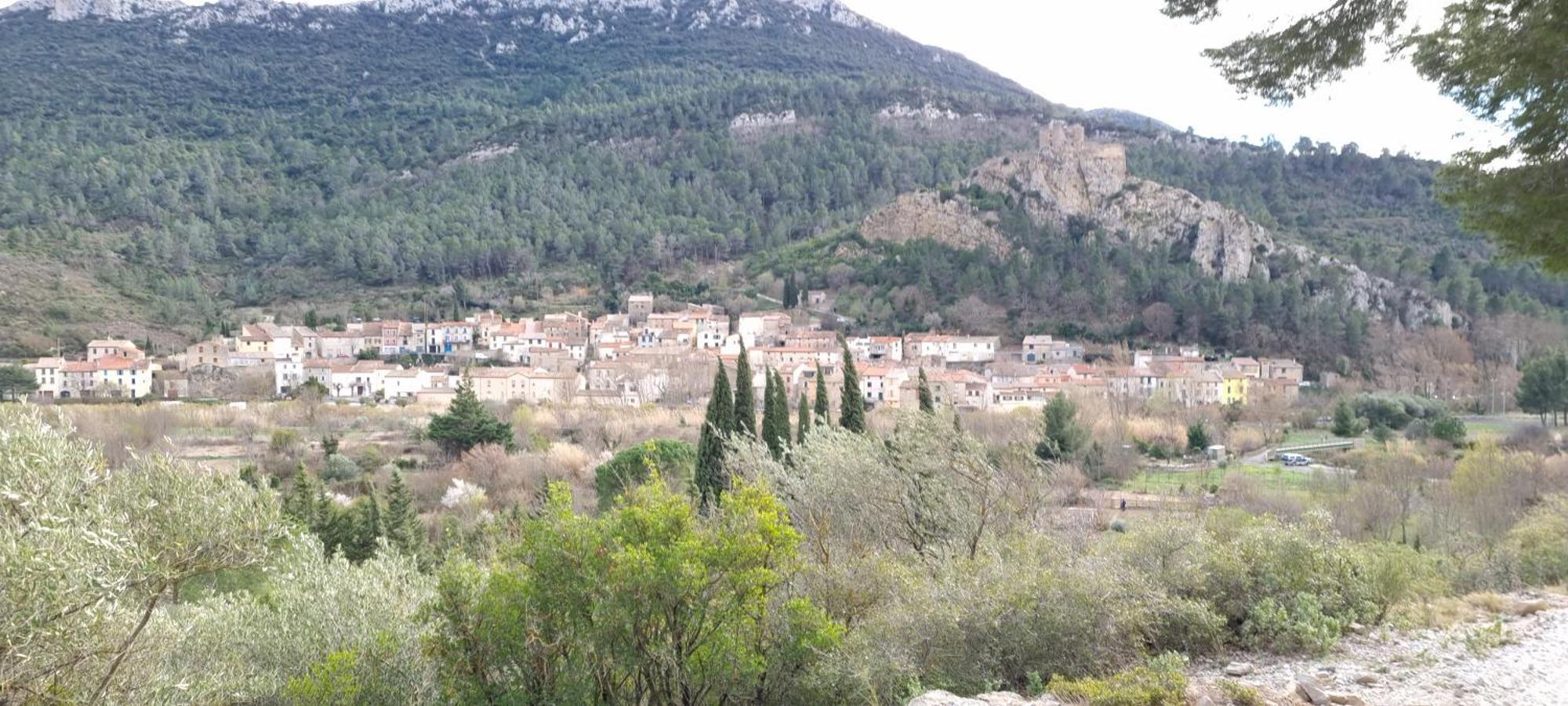 Gite Rue Tranquille Padern Екстериор снимка