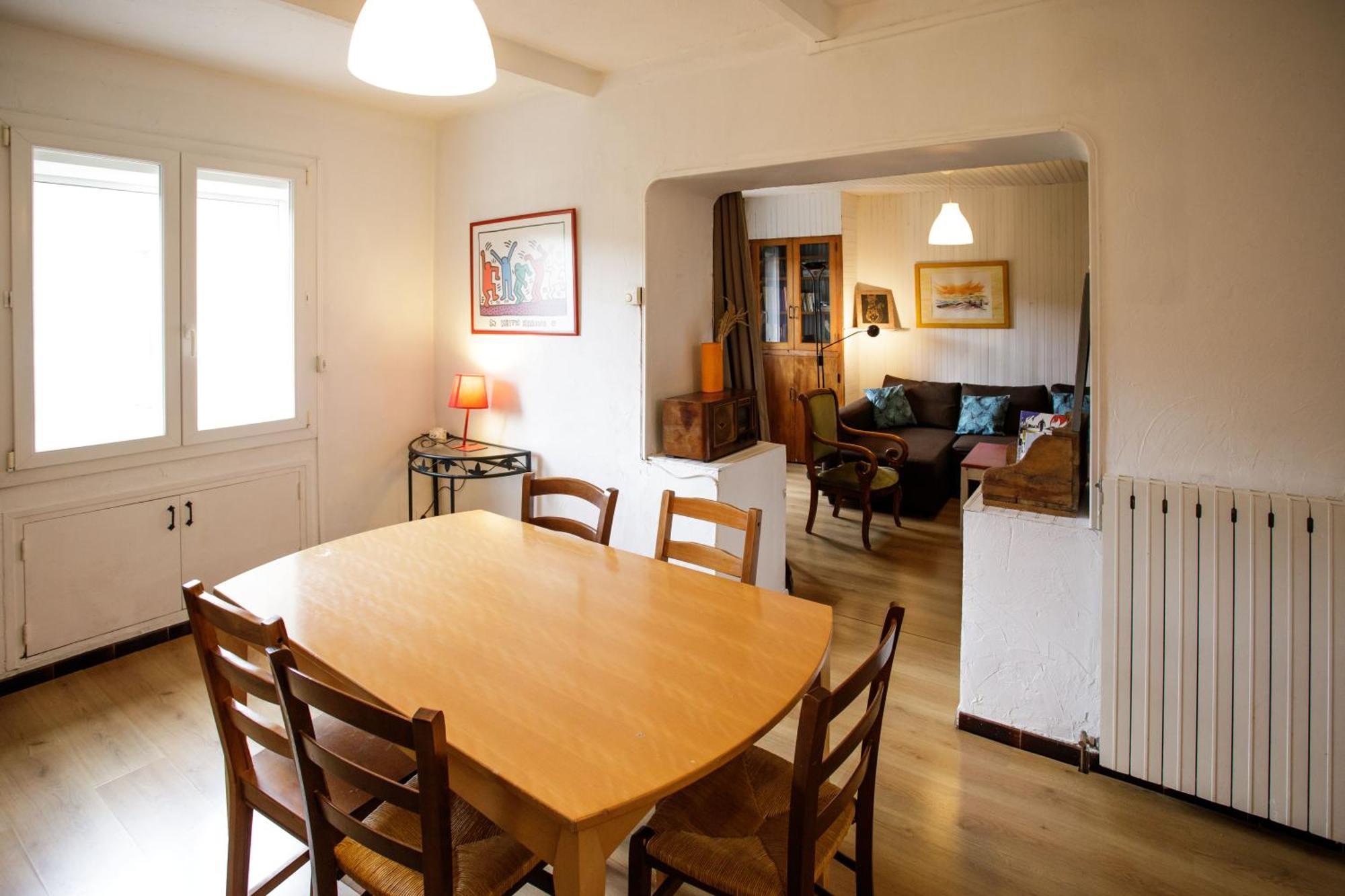 Gite Rue Tranquille Padern Екстериор снимка