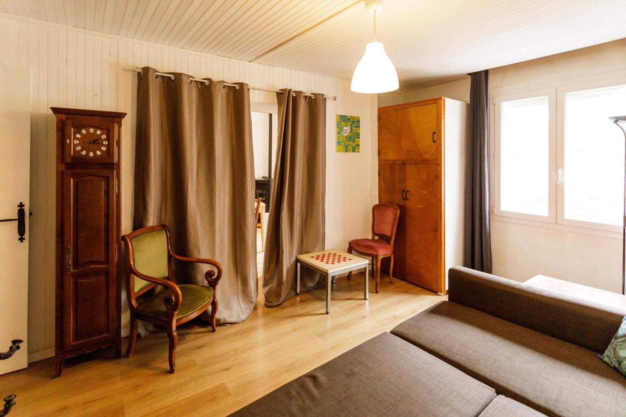 Gite Rue Tranquille Padern Екстериор снимка