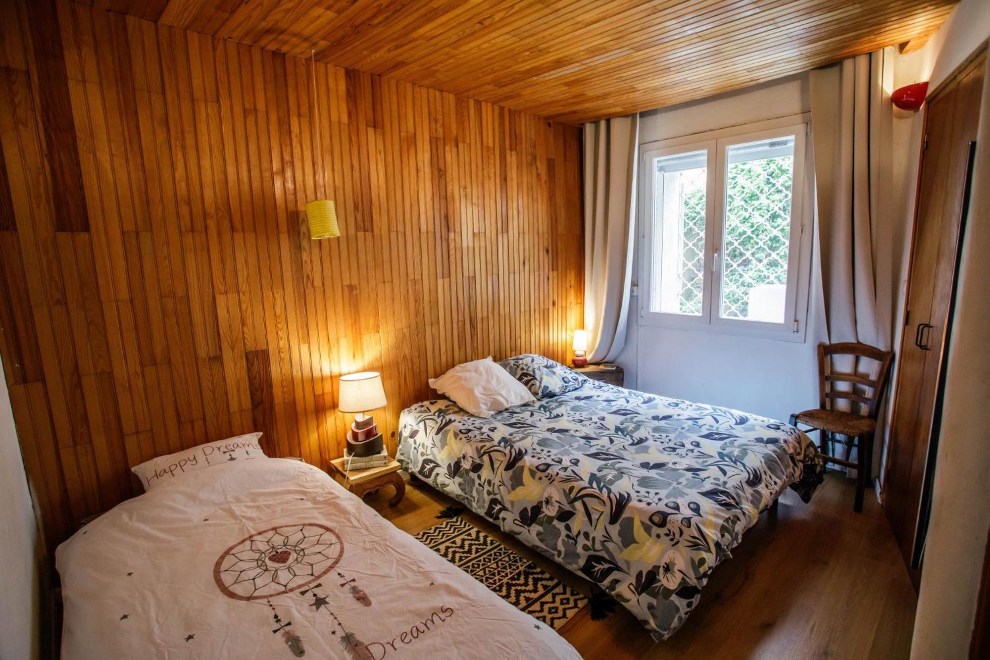 Gite Rue Tranquille Padern Екстериор снимка